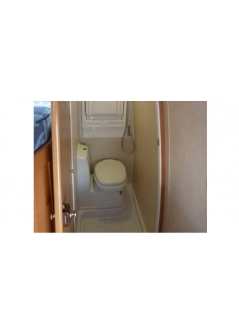 Komplet toaleta brodzik klapa serwisowa WC do zabudowy Prawa
