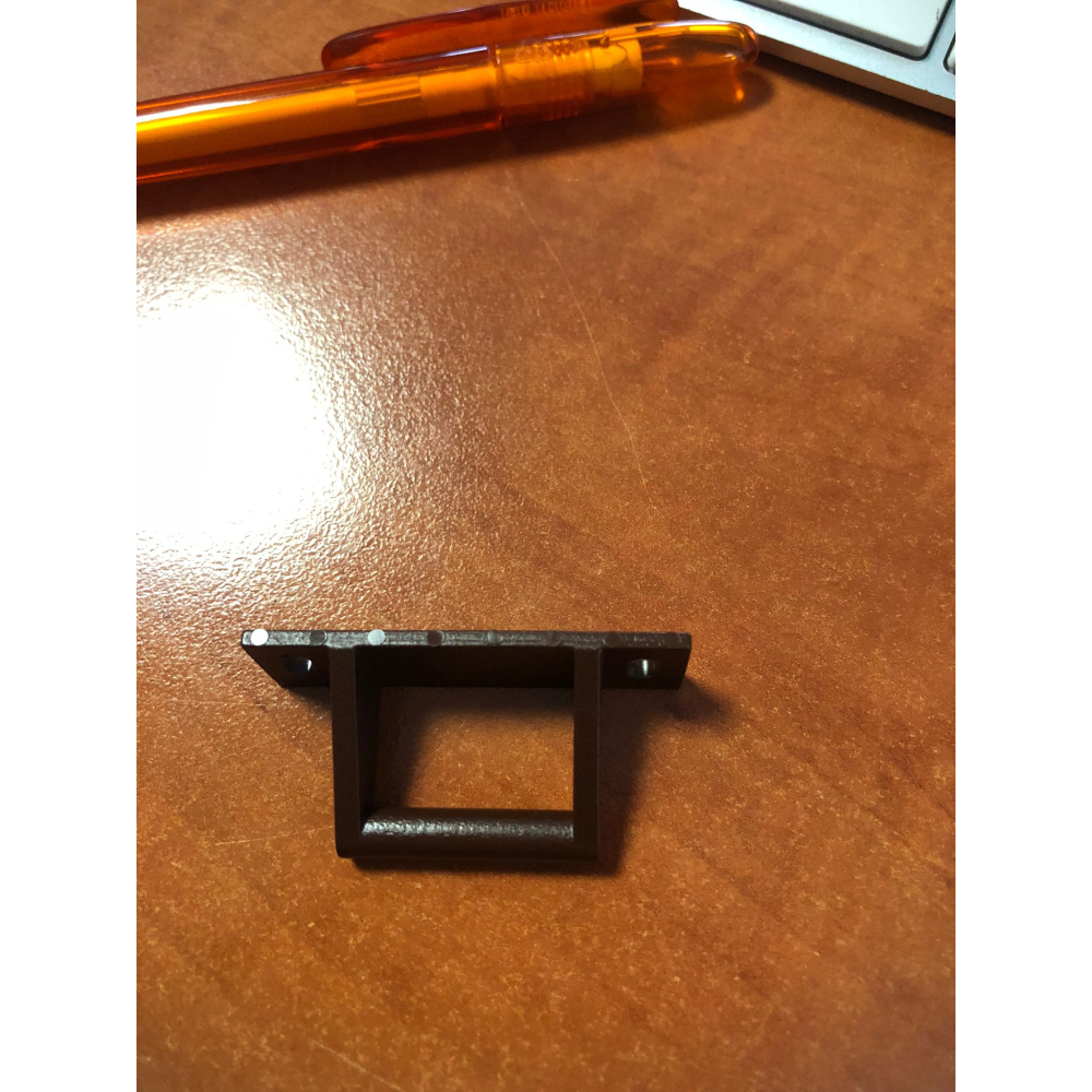 Mocowanie blokujące do zamka szafy brązowe TABBERT